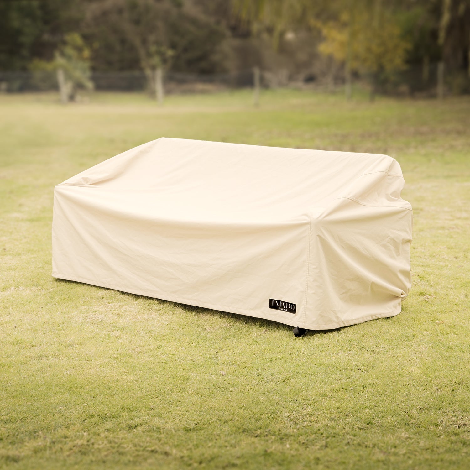 Funda para muebles de terraza en uso